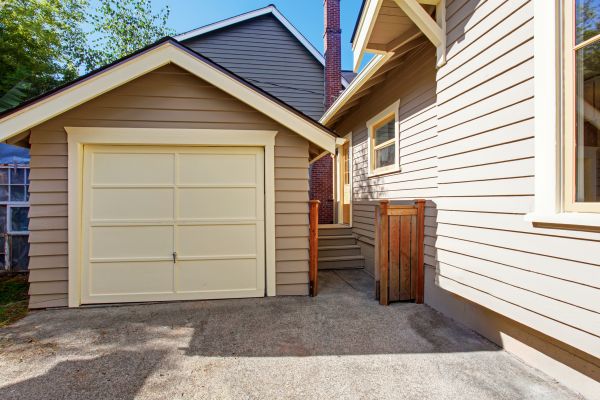 Cost of Garage Siding Replacement in Pensacola