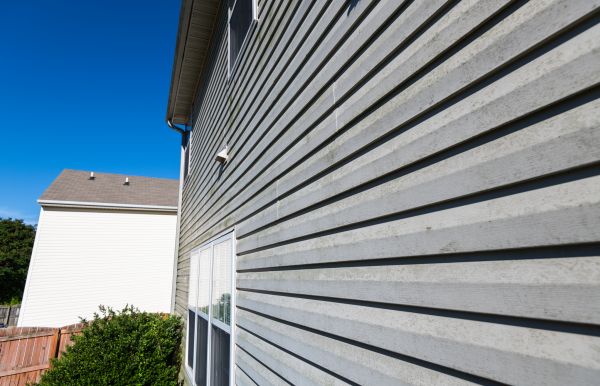 Cost of Vinyl Siding Panel Replacement in Pensacola